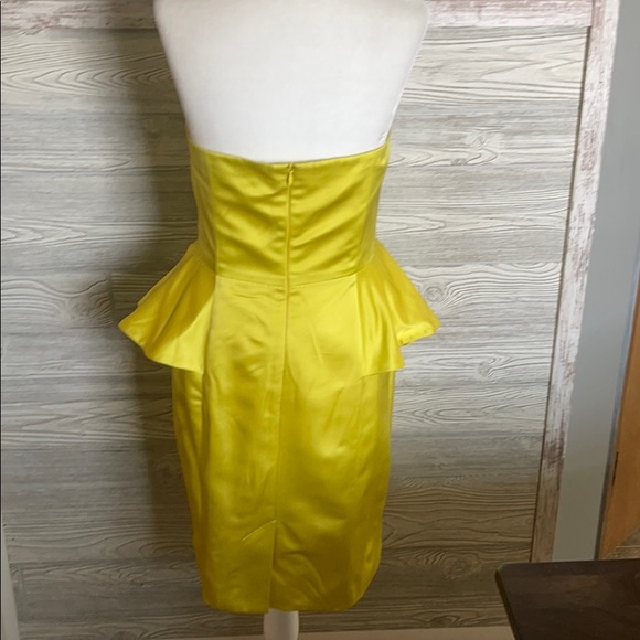 Trina Turk 100% silk peplum dress size 4 yellow - Picture 6 of 11